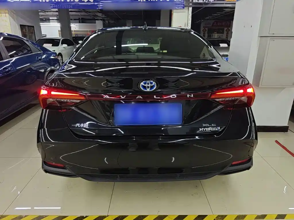 Toyota Avalon 2021