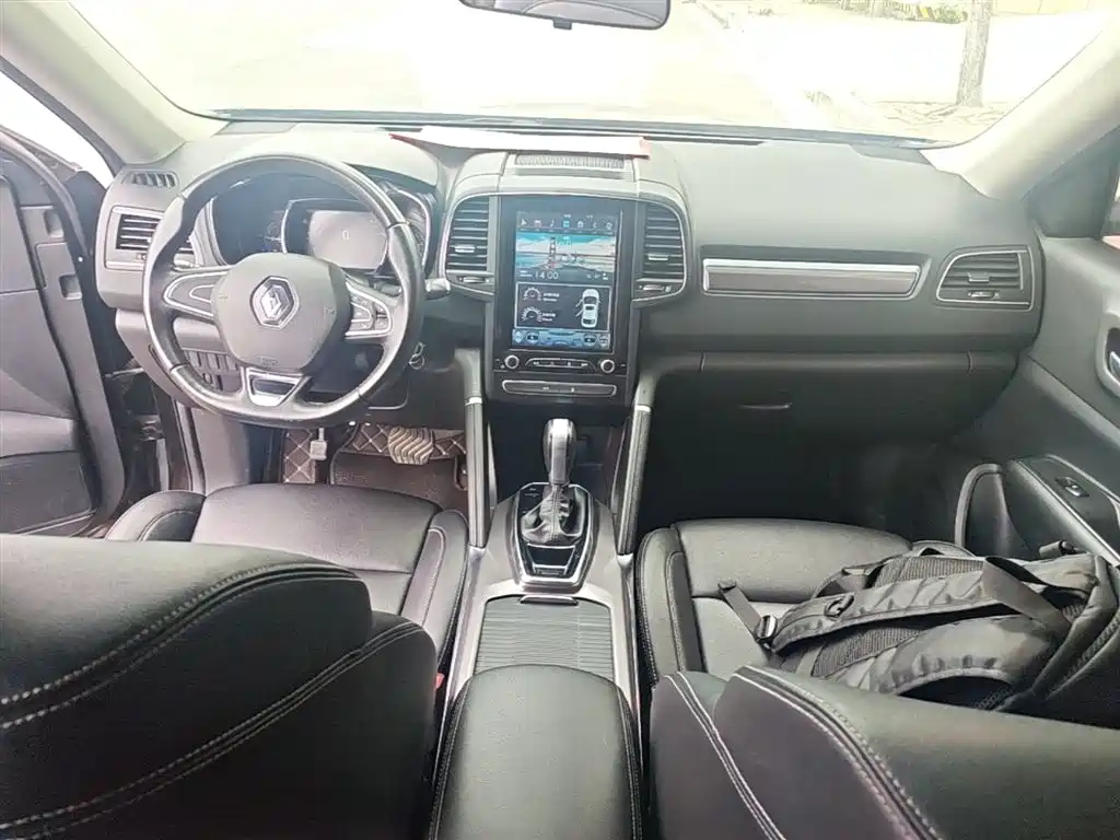 Renault Koleos 2017 — фото 10