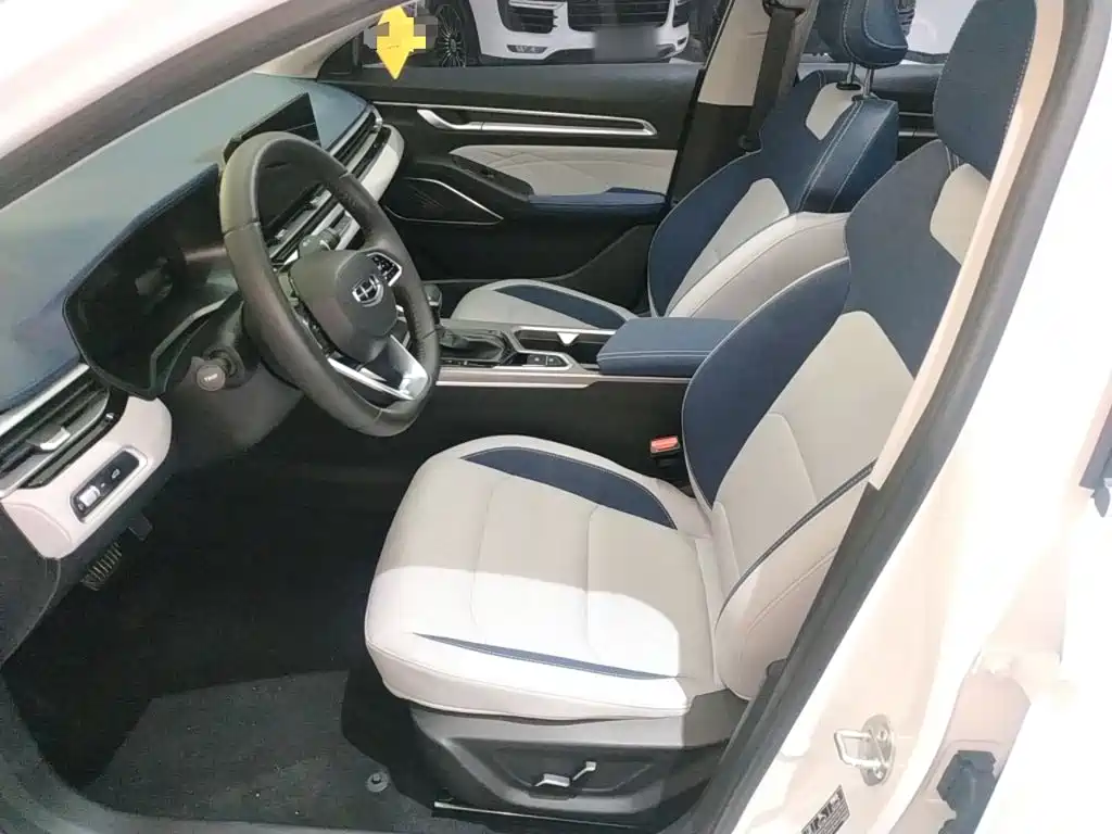 Geely Emgrand 2023 — фото 15
