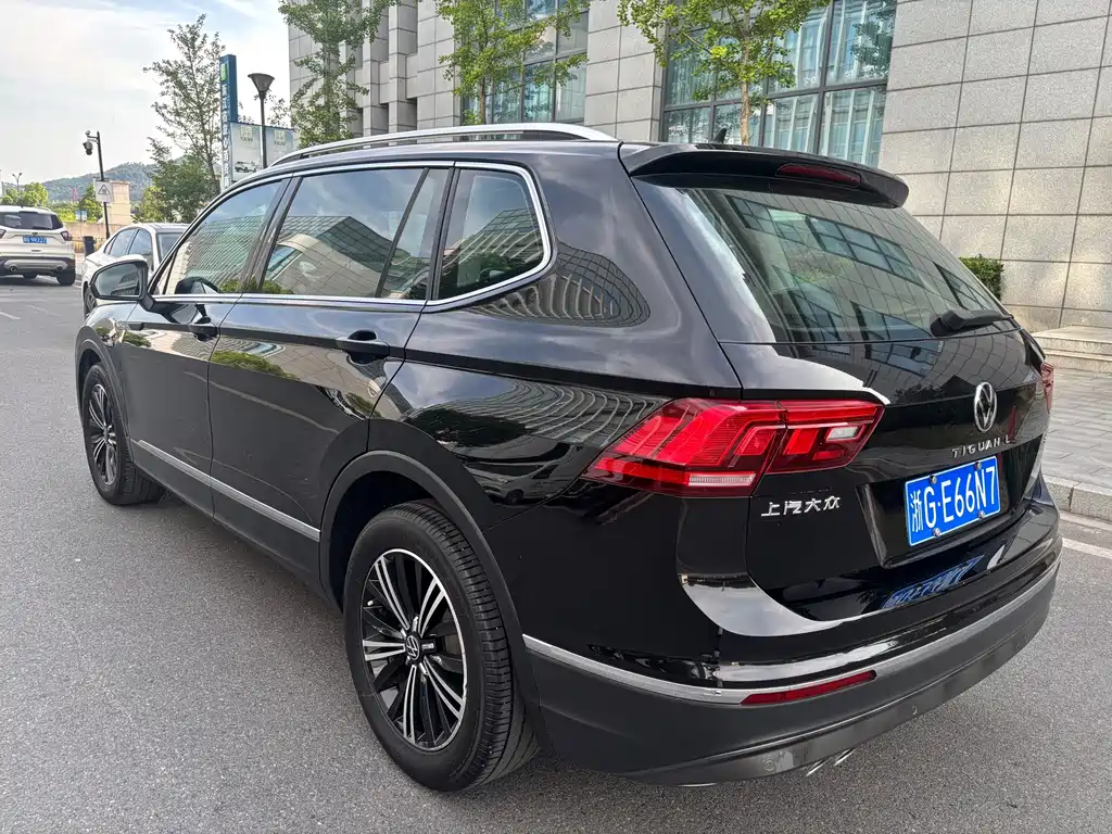 Volkswagen Tiguan L 2021 — фото 13