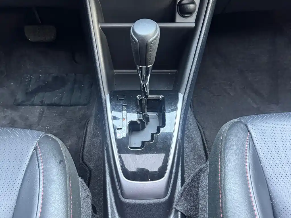 Toyota Yaris L 2023 — фото 13