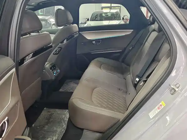 BYD Han 2025