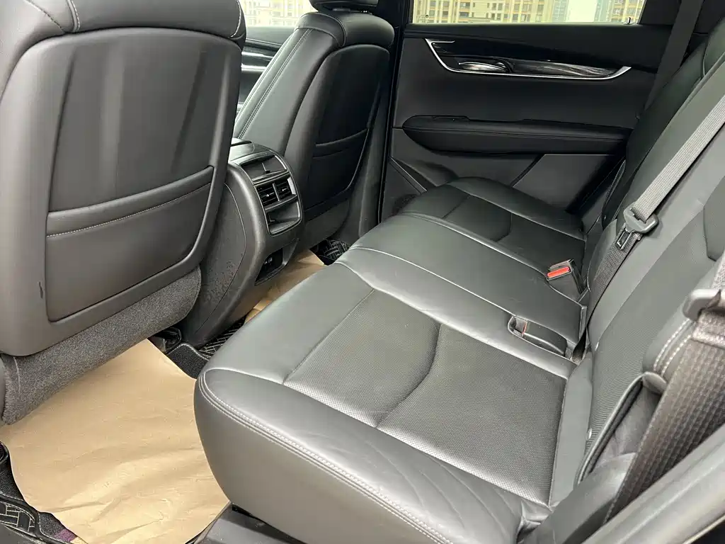 Cadillac XT5 2019 — фото 14