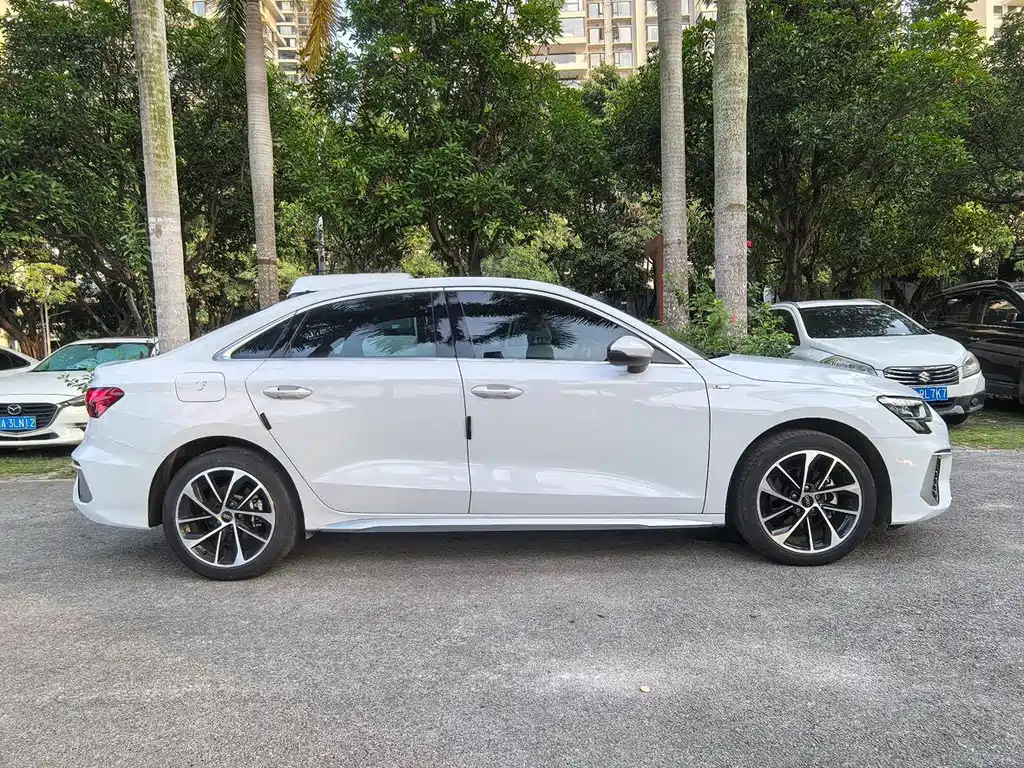 Audi A3 2023 — фото 4