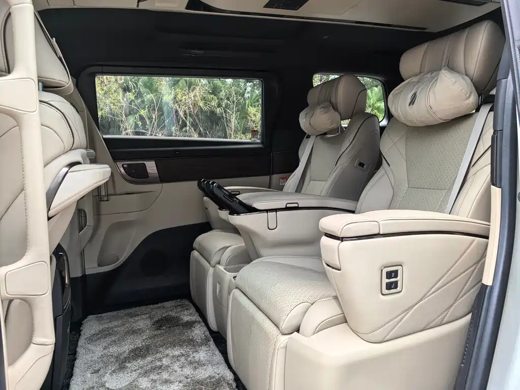 Toyota Alphard 2024