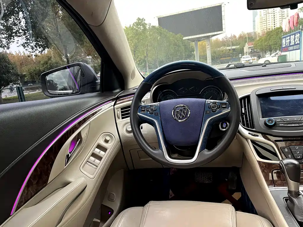 Buick LaCrosse 2015 — фото 27