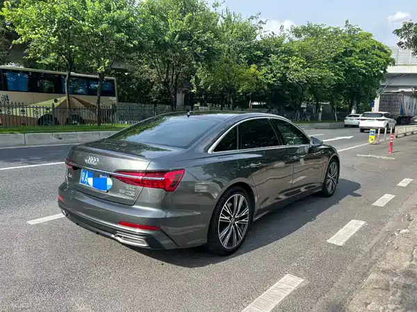Audi A6L 2021