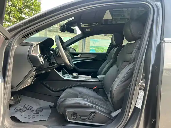 Audi A6L 2021