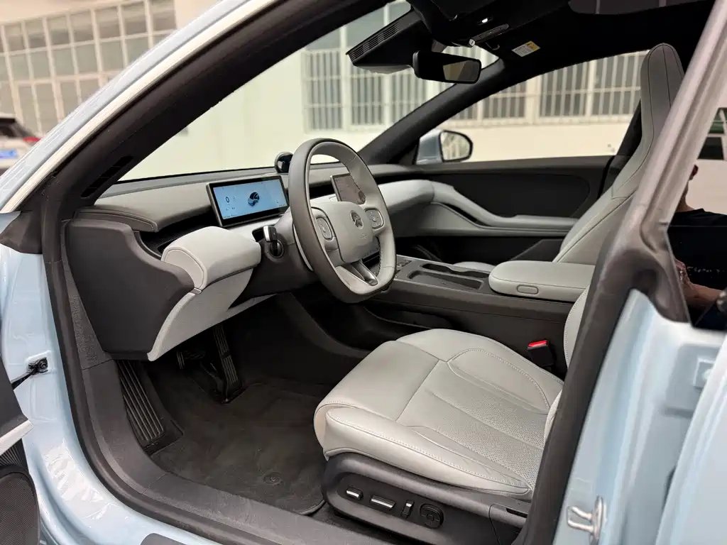 NIO ET5T 2025