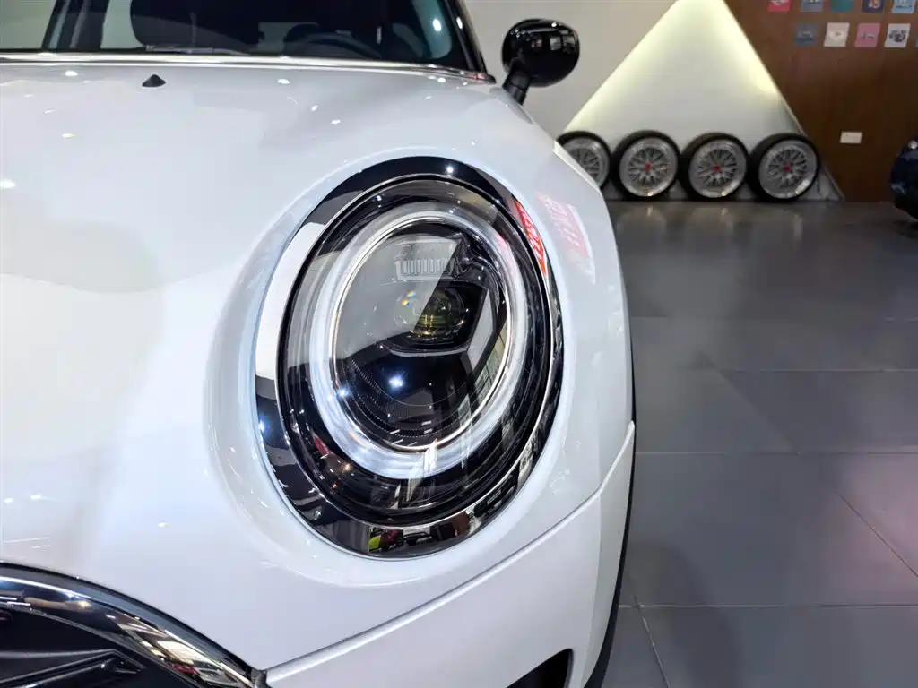 MINI Clubman 2024 — фото 19