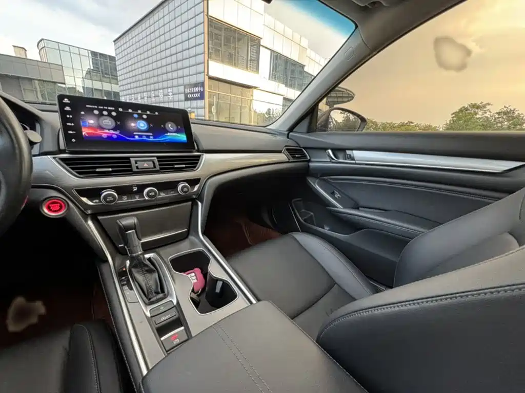 Honda Accord 2022 — фото 14