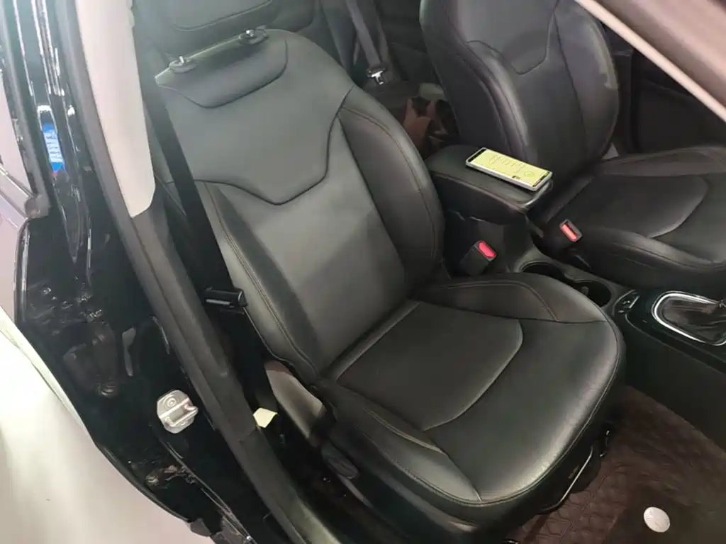 Jeep Compass 2021 — фото 20