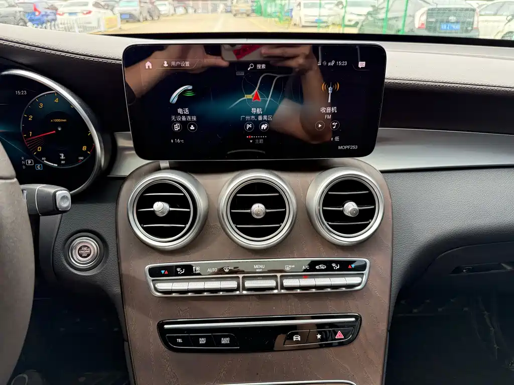 Mercedes-Benz GLC 2021 — фото 11