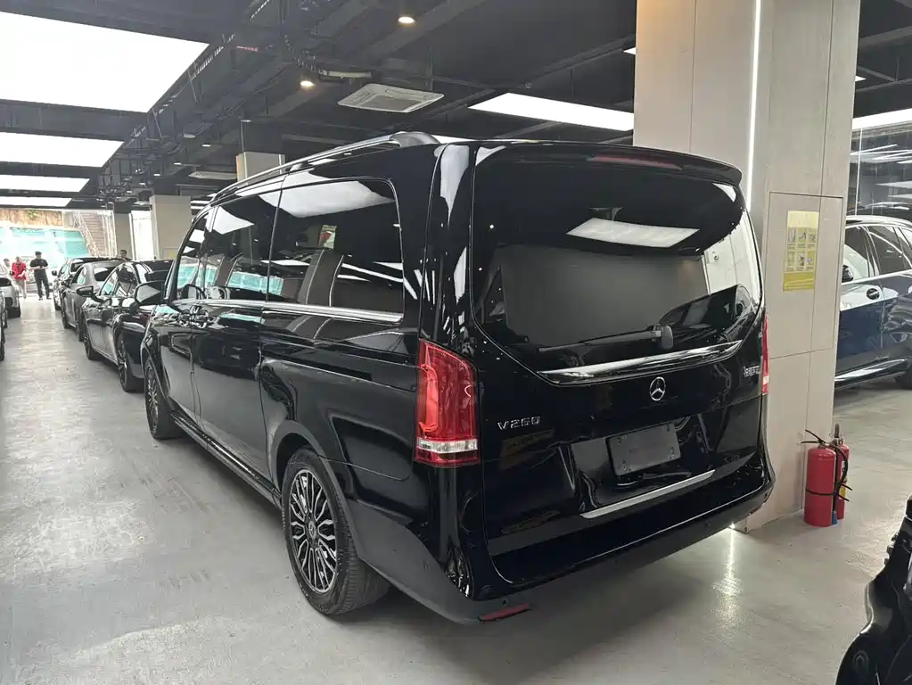 Mercedes-Benz V-Class 2020 — фото 3