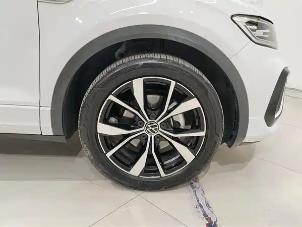 Volkswagen T-Roc 2023