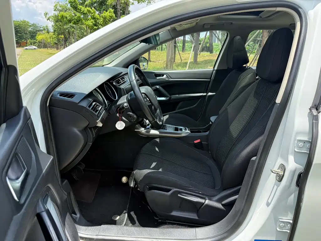 Peugeot 408 2018