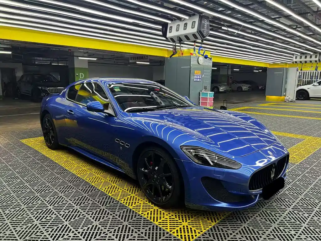 Maserati GranTurismo 2015 — фото 4