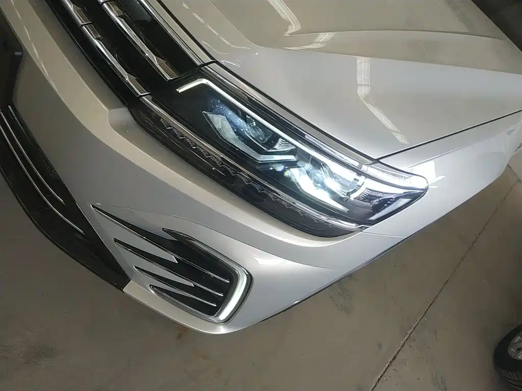 Volkswagen Tiguan L New Energy 2021 — фото 24