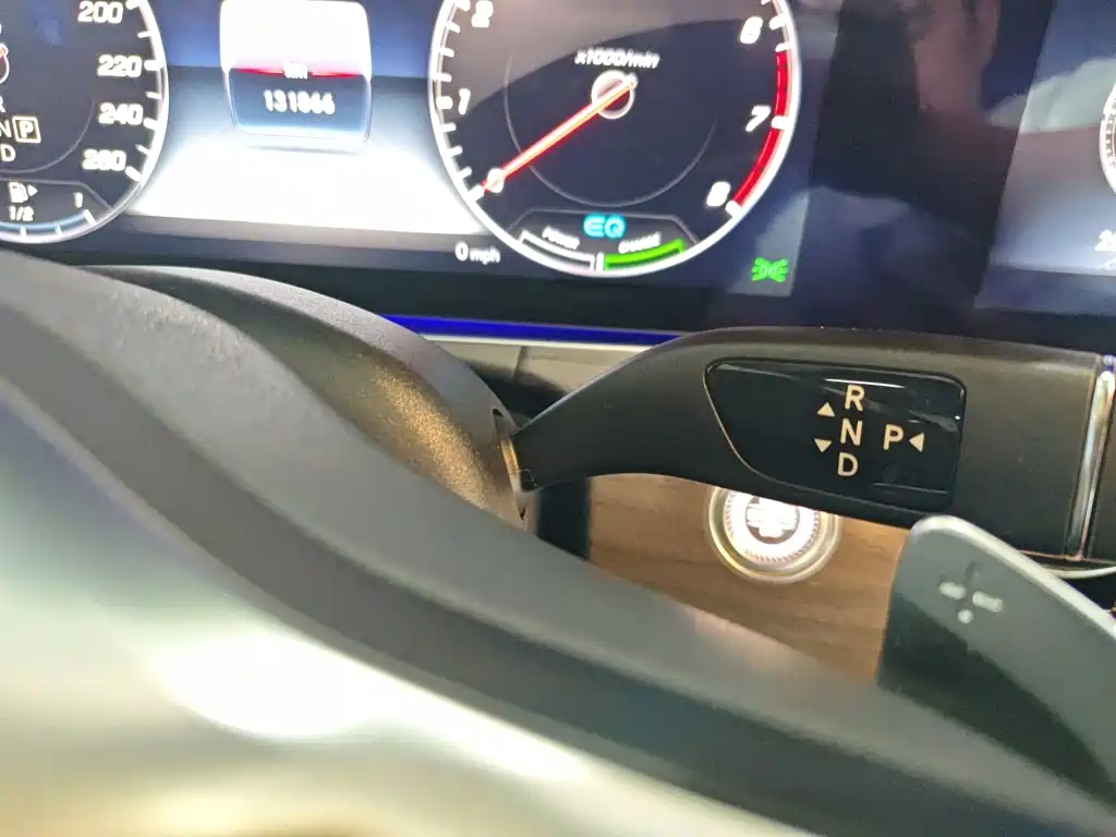 Mercedes-Benz E-Class 2020 — фото 14