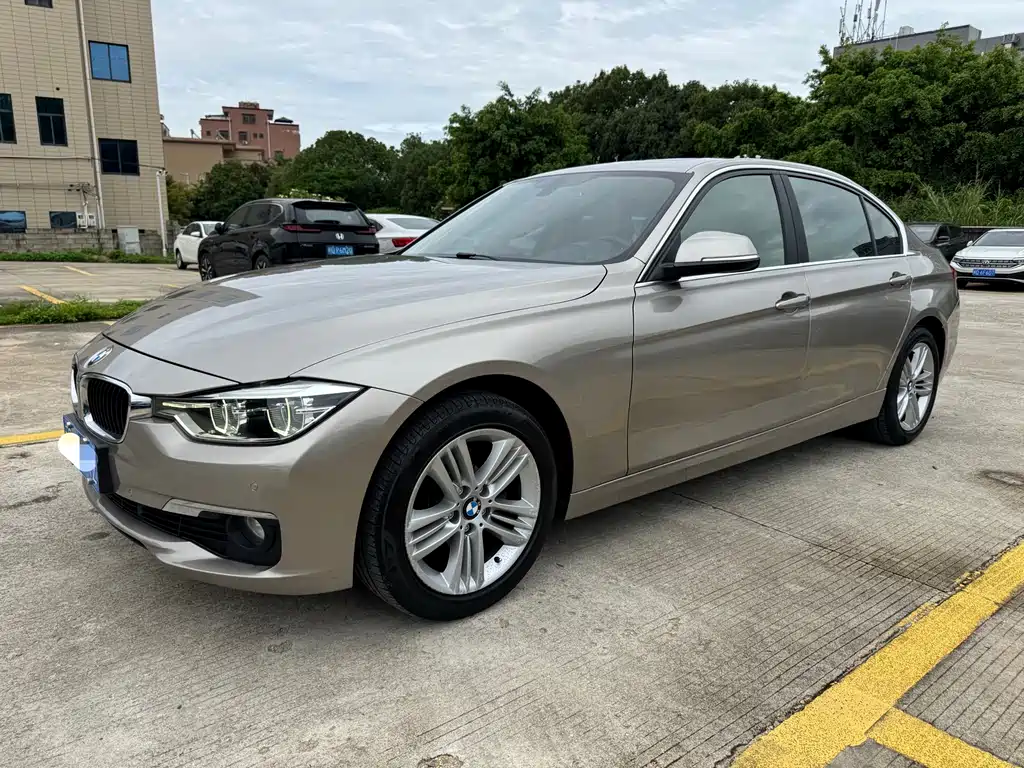 BMW 3 Series 2015 — фото 1