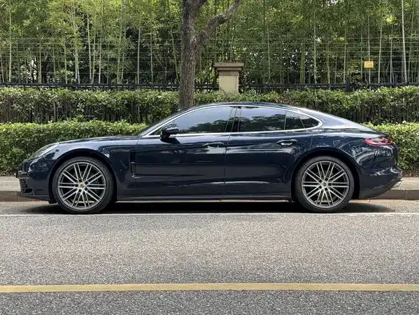 Porsche Panamera 2020