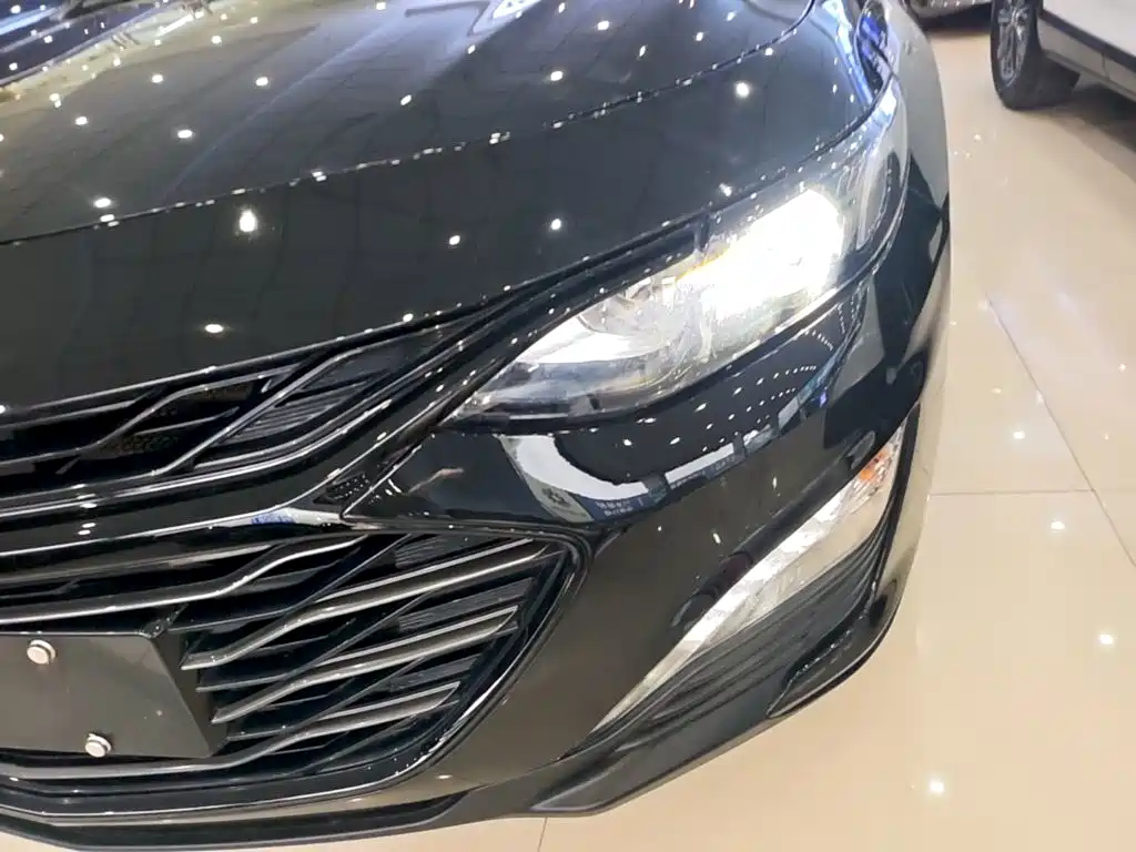 Chevrolet Malibu XL 2022 — фото 18
