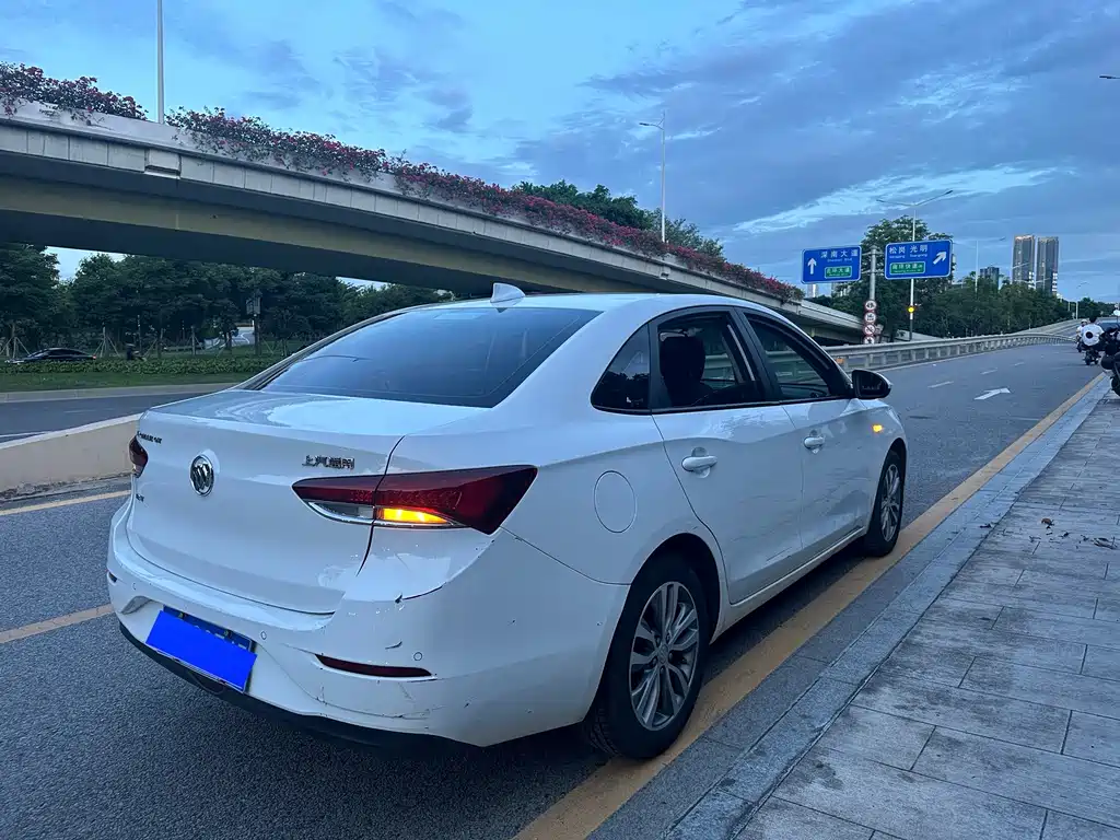 Buick Excelle GT 2018 — фото 13