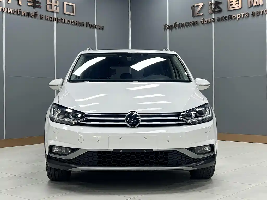 Volkswagen Touran 2022 — фото 2