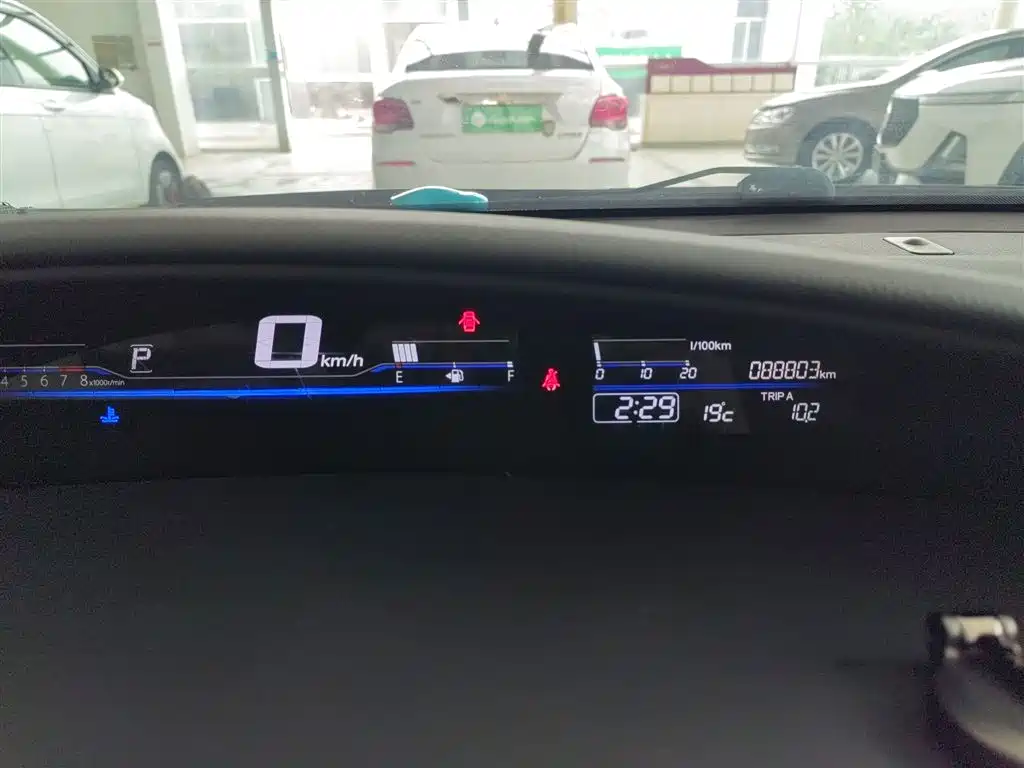 Honda Jade 2017 — фото 12
