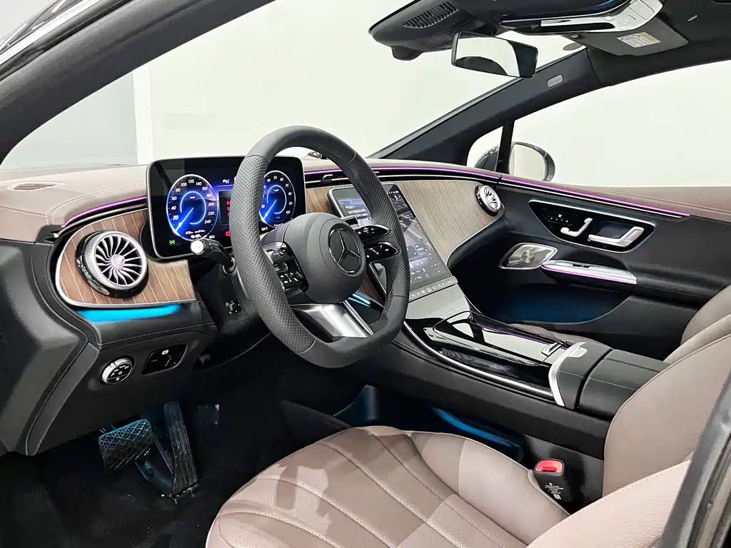 Mercedes-Benz EQE 2025