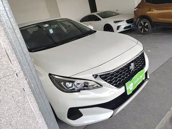 Peugeot 408 2020