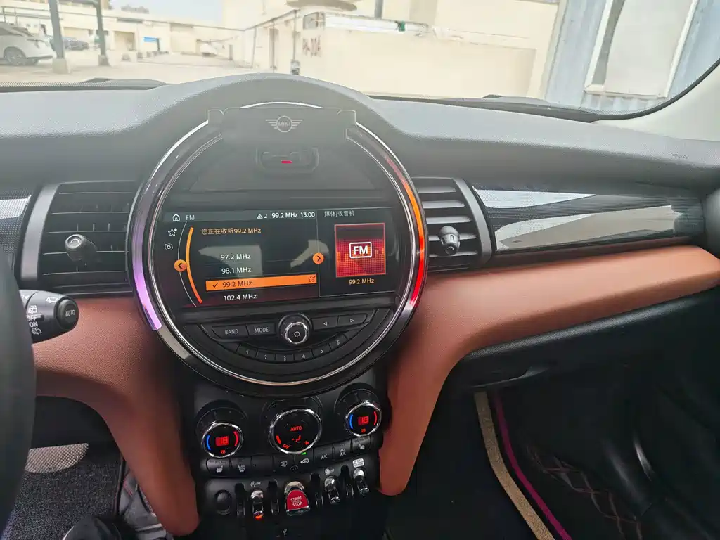 MINI MINI 2019