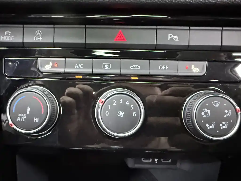 Volkswagen T-Roc 2022 — фото 15