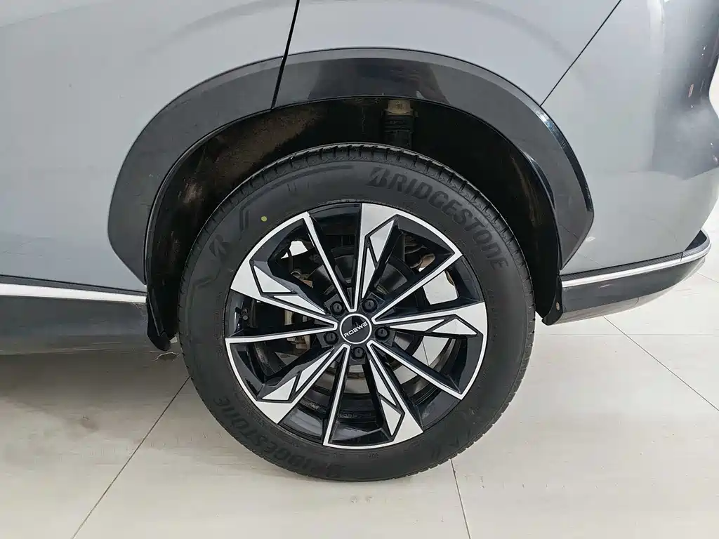 Roewe RX5 2023 — фото 16