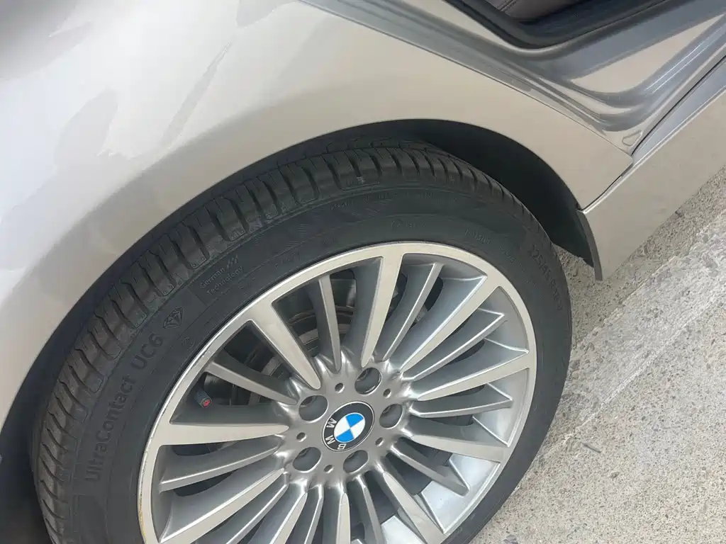 BMW 3 Series 2019 — фото 10