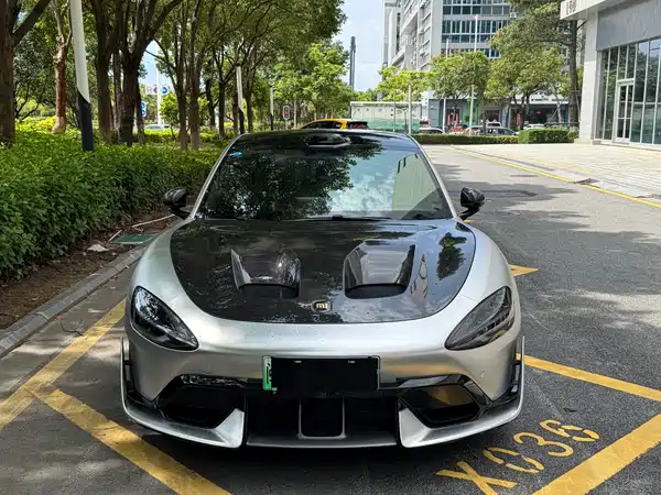 Xiaomi SU7 Ultra 2025