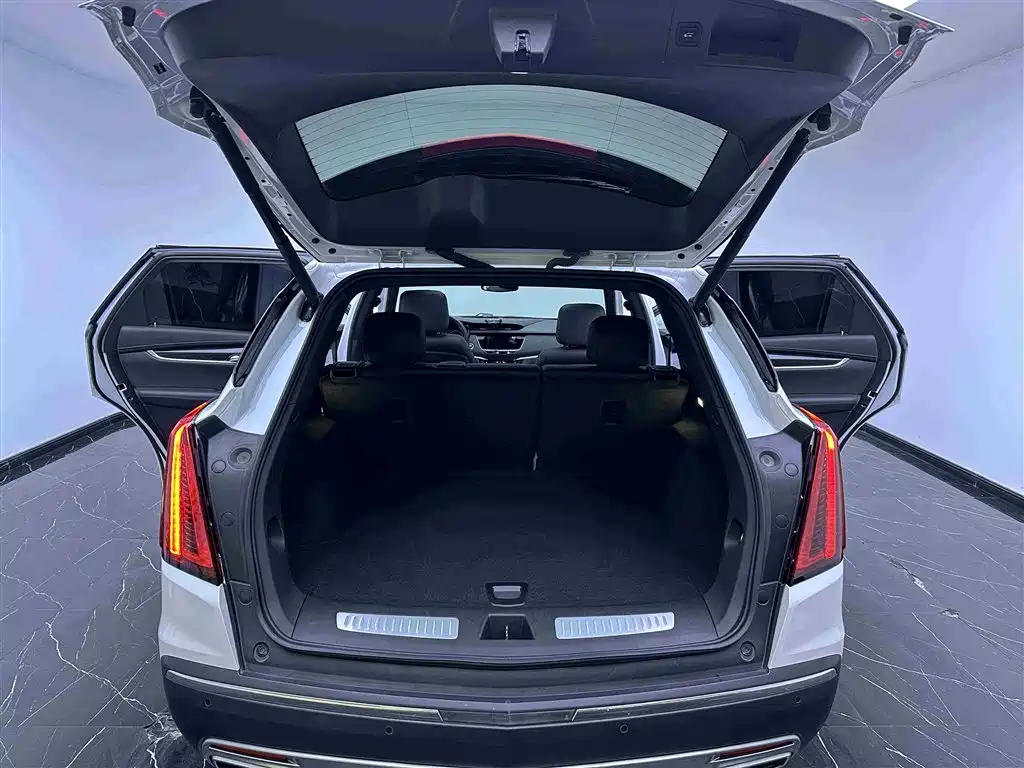 Cadillac XT5 2022 — фото 7