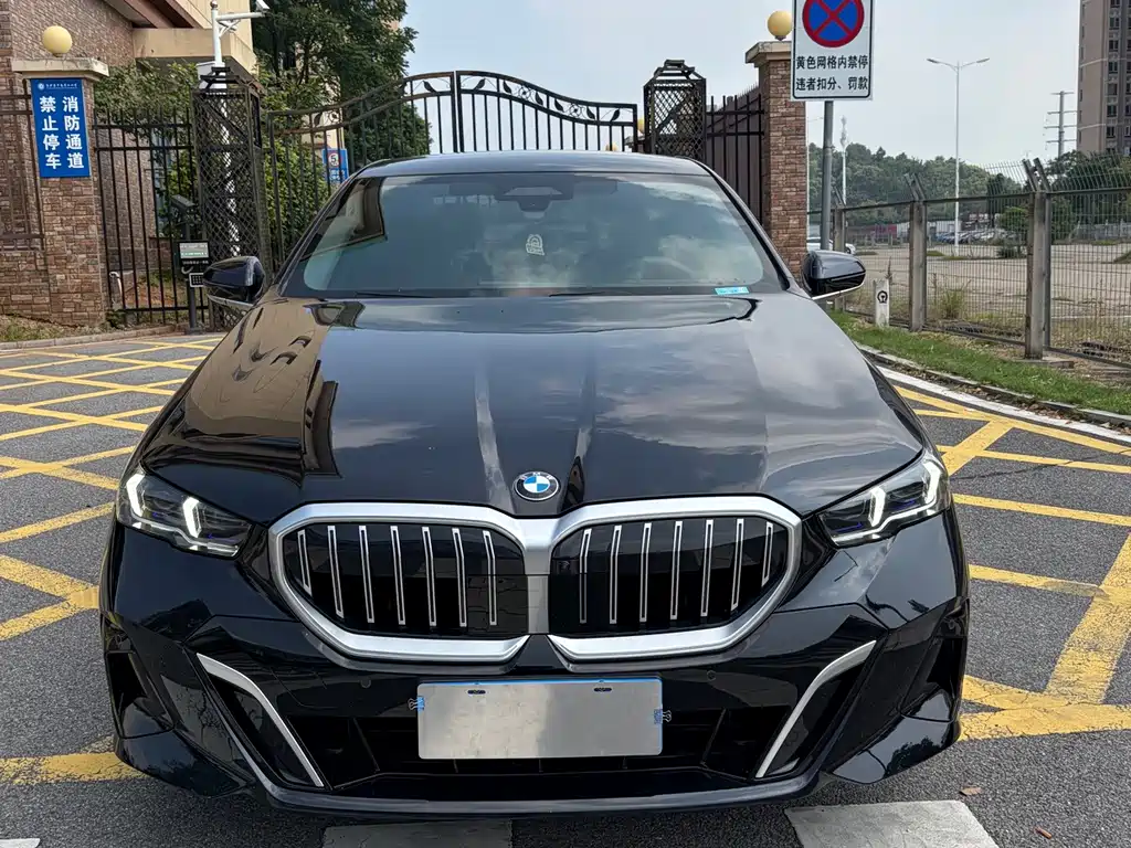 BMW 5 Series 2024