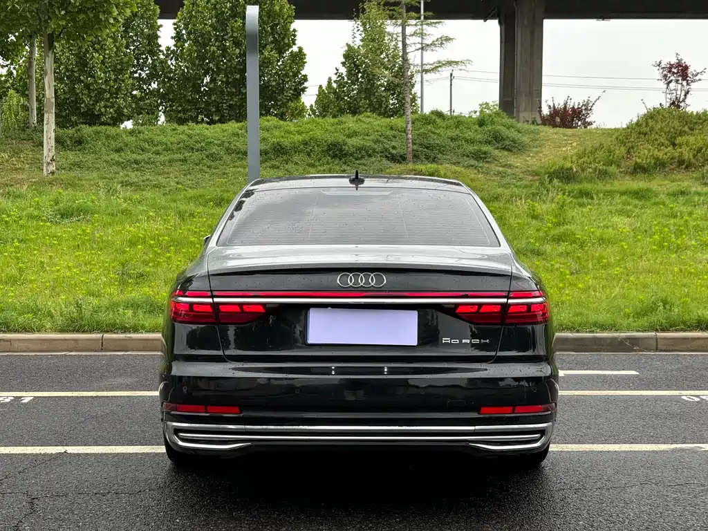 Audi A8 2023 — фото 8