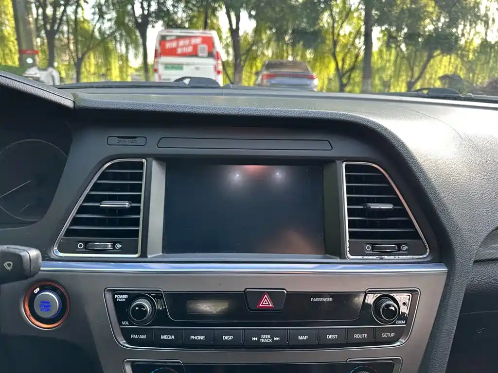 Hyundai Sonata 2016 — фото 16