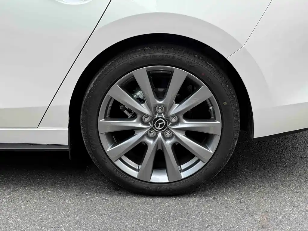 Mazda 3 Axela 2025