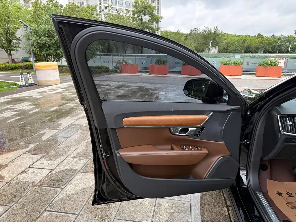 Volvo S90 2023 — фото 10