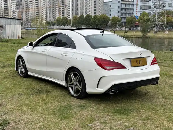 Mercedes-Benz CLA 2015