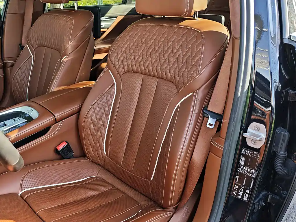 BMW 7 Series 2016 — фото 11