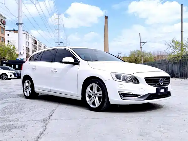 Volvo V60 2015