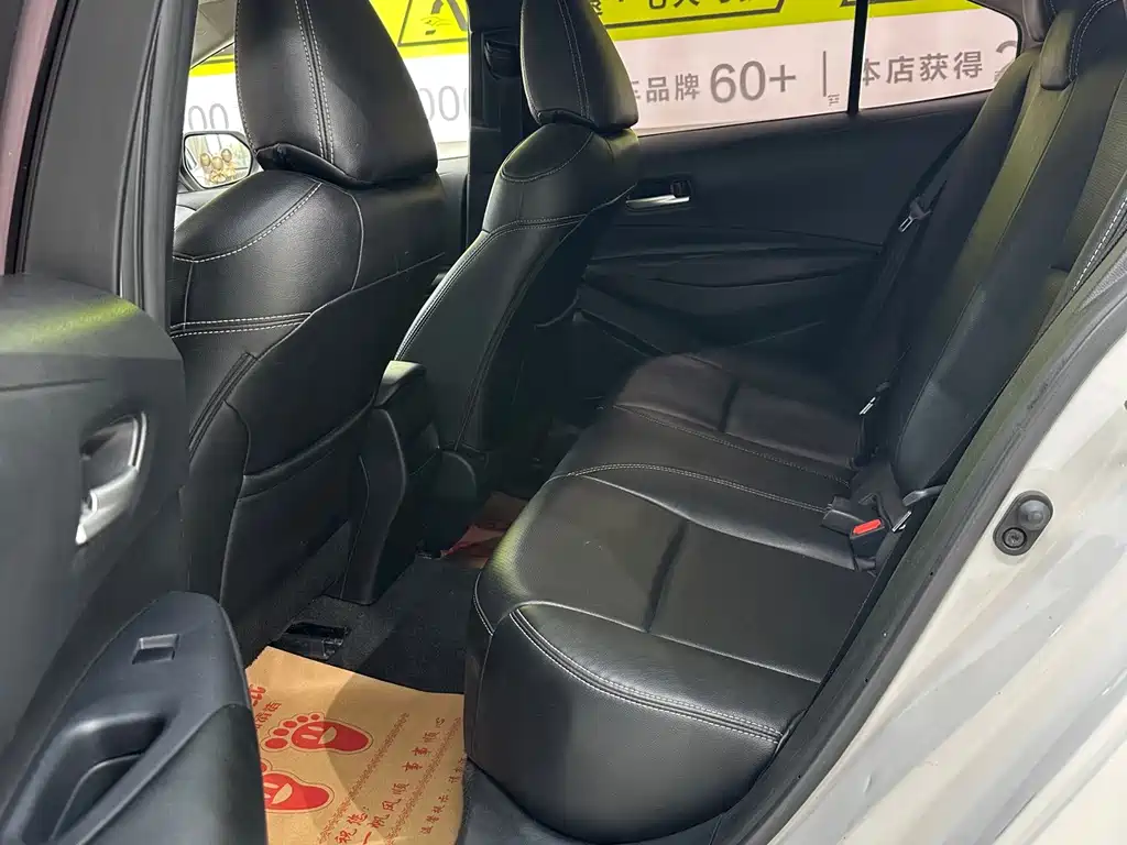 Toyota Corolla 2023 — фото 11