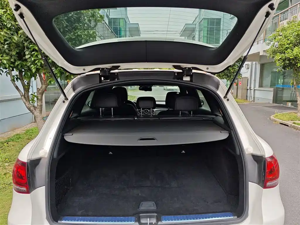 Mercedes-Benz GLC 2020 — фото 19