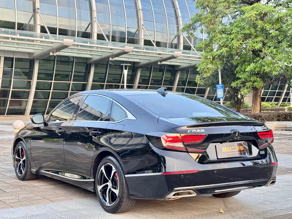 Honda Accord 2019 — фото 23