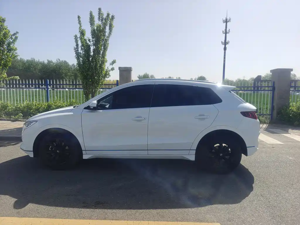 BYD e2 2020