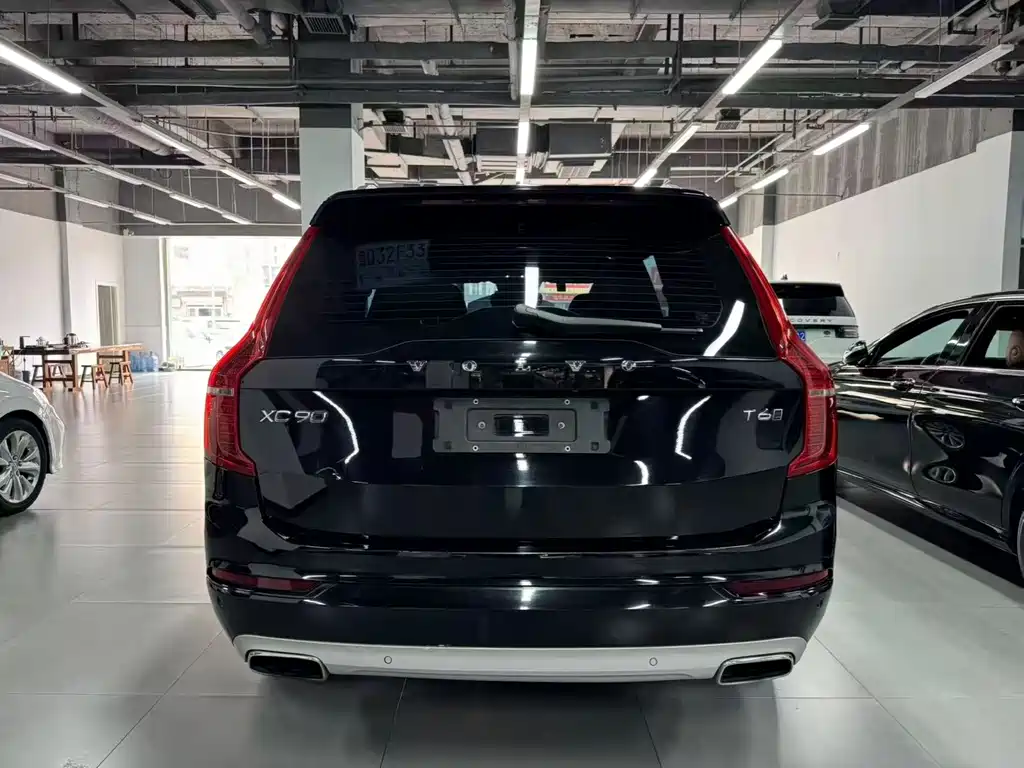 Volvo XC90 2017 — фото 9